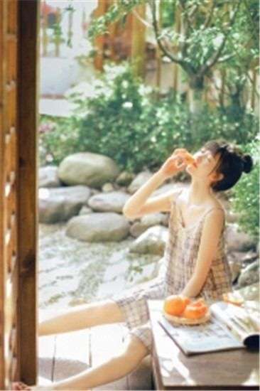 香蕉樱桃绿巨人草莓视频无限制图3